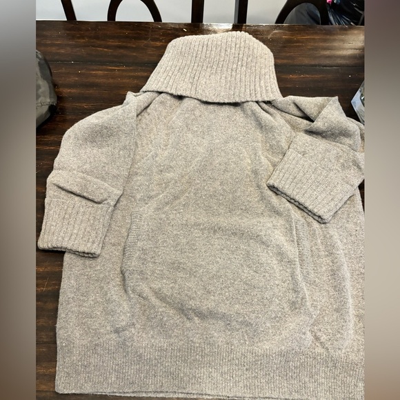 Cozy Gray Turtleneck Sweater nwt - Picture 2 of 4